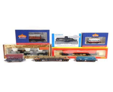 Hornby and Bachmann OO gauge rolling stock, including 14 ton tank wagon Esso, Queen Mary brake van, BR Bauxite, Coal Traders 