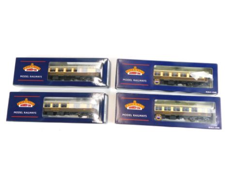 Bachmann Branchline OO gauge, comprising 39-310A BR MkI SP Pullman Parlour 2nd with lighting, 39310A BR MkI SP Pullman with l