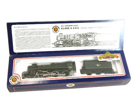 A Bachmann Branchline OO gauge Standard Class 4 locomotive, 75069, BR lined green, 4-6-0, 31-104.