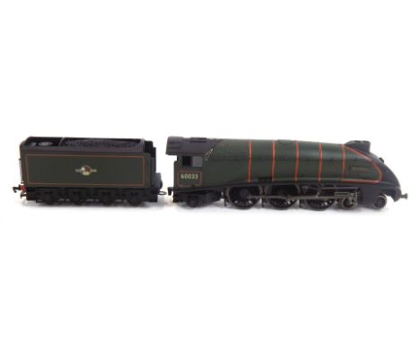 A Bachmann Branchline OO gauge Class A4 locomotive Seagull, 60033, BR lined green, 4-6-2, 31-957.