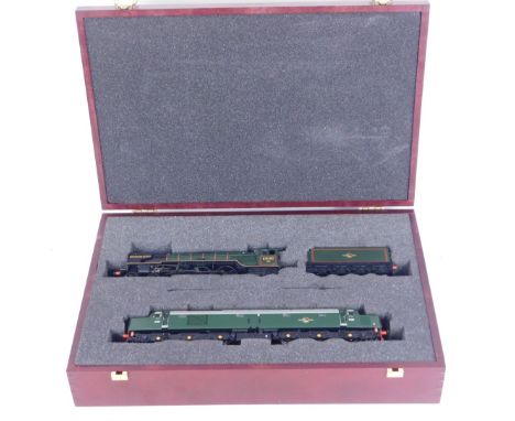 A Bachmann Branchline OO gauge Fifteen Anniversary Set, Class A1, 4-6-2 60143 Sir Walter Scott, BR green, and Class 40 D396, 