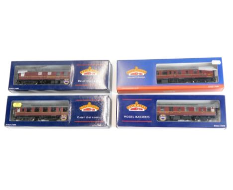 Bachmann Branchline OO gauge coaches, comprising 39-076F BR MkI BSK brake 2nd corridor maroon, 39-101B BR MkI restaurant car 