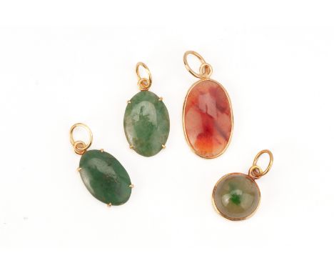 A GROUP OF FOUR MULTI GEM SET PENDANTS
Featuring a group of multi gem pendants to include an agate example, and three jade ex