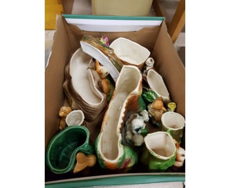BOX LOT OF CERAMIC ORNAMENTS