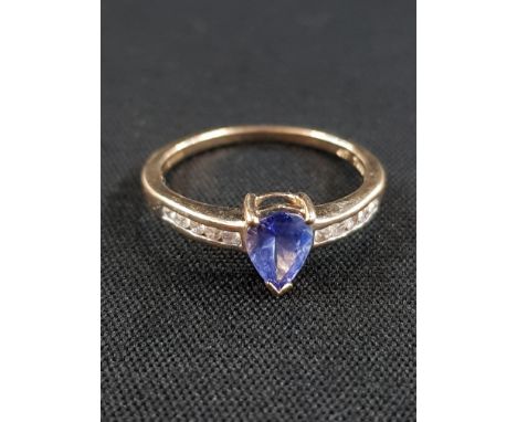 10 CARAT GOLD TANZANITE &amp; DIAMOND RING