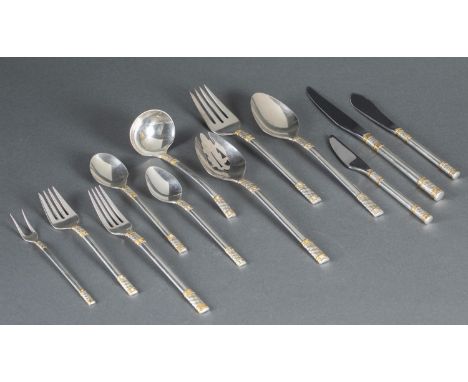 A group of Wallace sterling silver "Golden Aegean Weave" pattern flatware. Marked on back. ++ One cheese knife. 7 1/4". ++ Ei