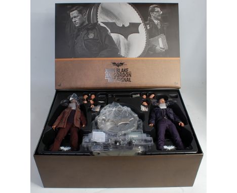 A Hot Toys item No. 902303 The Dark Knight Rises Batman John Blake and Jim Gordon with bat signal 1/6 scale collectable figur