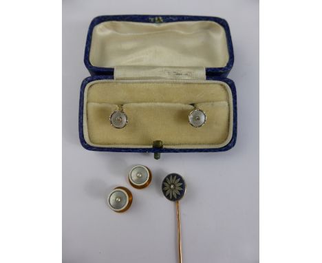 A Collection of Miscellaneous Items including gentleman's yellow gold Continental stick pin, the pin set with Wedgewood flora