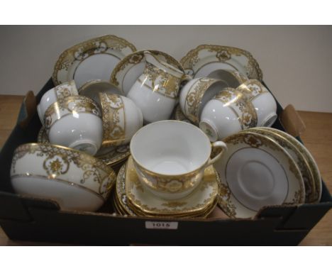 A selection of Noritake table ware, having white ground with gilt relief floral baskets and motifs.
Appears to be in good con