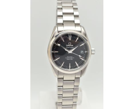 A GENTS 'OMEGA SEAMASTER, AQUA TERRA' WRISTWATCH, automatic movement, round black dial signed 'Omega Seamaster, Co-Axial Chro