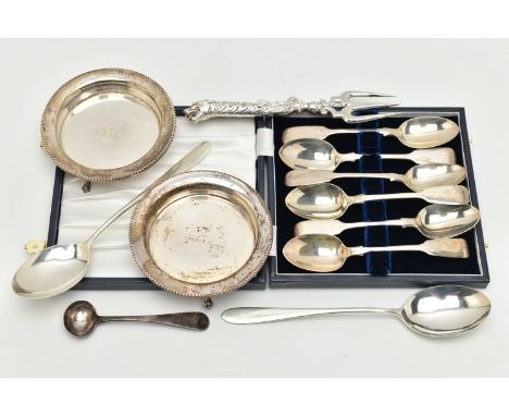 A PARCEL OF 19TH AND 20TH CENTURY SILVER, comprising a set of six Victorian Fiddle pattern teaspoons, maker Henry Holland of 