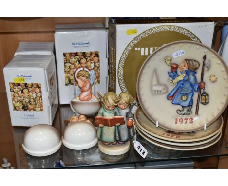 A GROUP OF BOXED GOEBEL 'HUMMEL' COLLECTOR'S PLATES AND GIFTWARE, comprising four boxed annual Christmas plates 1972, 1973, 1