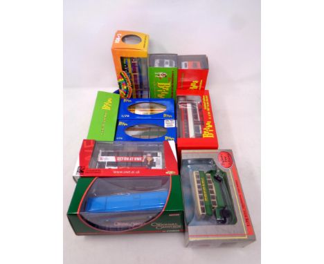A tray containing assorted die cast buses to include Corgi Omnibus, Exclusive First Editions, Corgi Magical Mystery Tour   