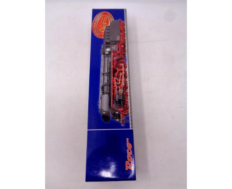 A Roco 63271 HO Scale UGEG 10533 locomotive and tender, boxed 