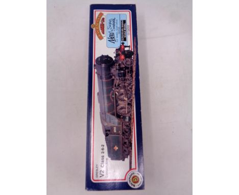 Bachmann Branchline Scale 1:76/00 Gresley V2 Class 4-6-2 locomotive with tender, boxed   