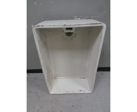 A large ceramic Belfast sink, 92 x 61.5 cm. The depth is 30.5 cm.  