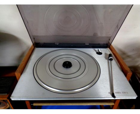 A Bang and Olufsen Beogram 1800 turntable (no stylus, record player arm damaged)  
