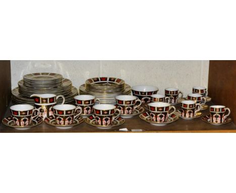 Royal Crown Derby 1128 pattern dinner/tea/coffee service (5)