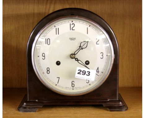 A Smiths Bakelite mantle clock, H. 20cm.