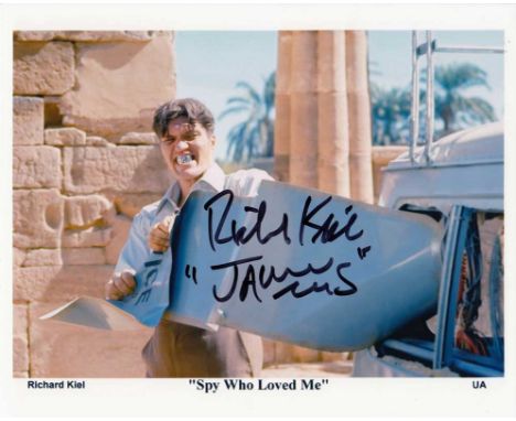 Richard Kiel signed 10 x 8 colour photo. Brilliant photo from the James Bond film The Spy Who Loved Me signed by Richard Kiel