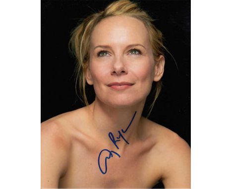 Amy Ryan signed 10 x 8 colour photo. Lovely portrait of her - she starred in The Wire.   Good condition.  All items come with