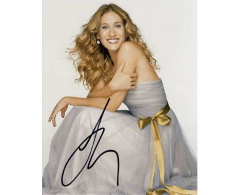 Sarah Jessica Parker signed 10 x 8 colour photo. Gorgeous portrait photo of the actress best known for Sex And The City.   Go