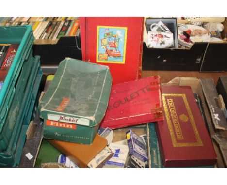 A QUANTITY OF PLAYING CARDS AND GAMES TO INCLUDE ROULETTE, CHESS, PART MONOPOLY SETAND TRAVEL