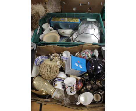TWO TRAYS OF CERAMICS TO INCLUDE PARAGON TEAWARE, ORIENTAL VASES, LUSTREWARE, TEAPOT, TERRARIUM, MASON'S TEAWARE, PORTMEIRION