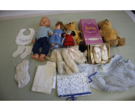 VINTAGE DOLLS AND TEDDY BEARS to include boxed Palitoy Petalskin Vinyl doll, Roddy doll in hand knitted outfit, G &amp; S dol