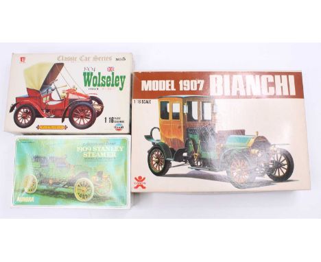 A Bandai Classic Car Series 1/16th scale model of a 1907 Bianchi, together with a Union Models 1/16th scale 1904 Wolseley, an