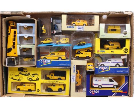 One tray containing a quantity of AA related road service diecast vehicles, some loose and others boxed, to include Oxford, C