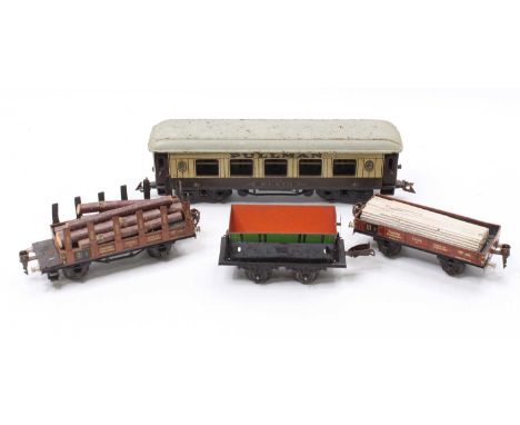 Bing 0-gauge Pullman coach ‘Plato’ with hinged roof to reveal chairs &amp; tables, body (VG) roof in need of a repaint, overa