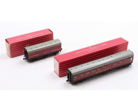 Two maroon Hornby-Dublo maroon passenger train vehicles, boxed. 4071 Restaurant car, a few light marks each side &amp; a smal