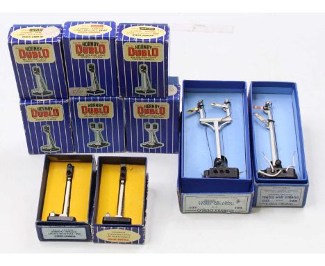 Hornby-Dublo electric signals: colour light 2 x ES7 junction; 2 x ES6/5045 home &amp; 4 x ES6 Distant. With one each electric