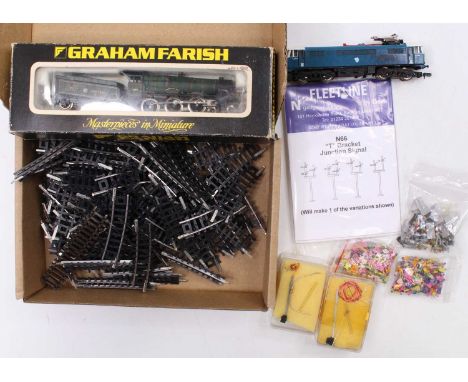N-gauge: Graham Farish 4-6-0 loco &amp; tender ‘Raveningham Hall’ Great Western 6960 (VG) (BP; Lima E3185 electric loco (F); 