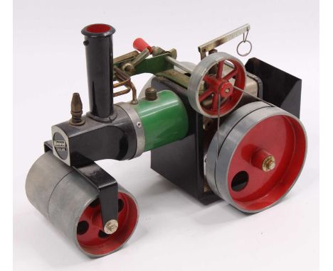 A Mamod SR1 steam roller of usual specification, loose example