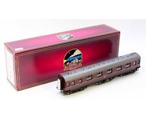 Item no. 22-60064 MTH LMS Stanier passenger coach 1st class no.1059, complete with interior lighting. Suitable for 2-rail fin