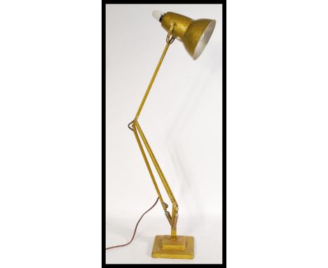 A vintage pre war Herbert Terry 1227 Anglepoise table / desk lamp in original gold painted finish. Features a solid cast two 