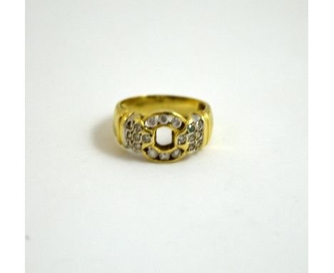 A CUBIC ZIRCONIA DRESS RING, stamped 585, ring size R