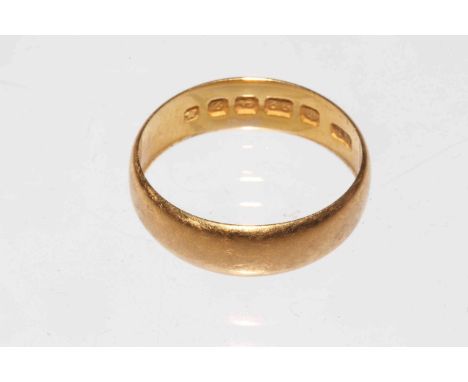 22 carat gold wedding band ring, size K.