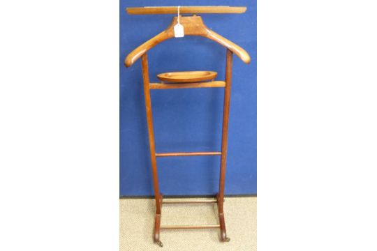 old fashioned clothes horse