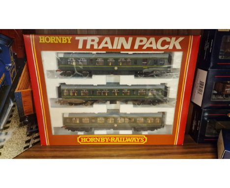 Hornby Railway Model Toy Train Pack - BR R369 3-Car Diesel Class 110