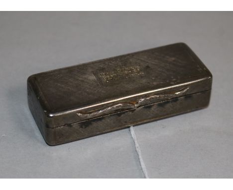 A Victorian silver rectangular snuff box, Edward Smith, Birmingham, 1851, 65mm.