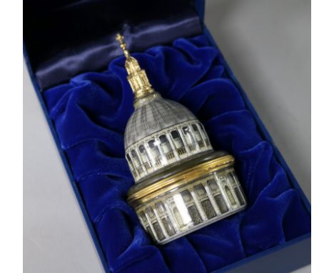 A Halcyon Days musical bonbonierre modelled as St Paul's Cathedral playing Bach's 'Jesu, Joy of Man's Desiring', 10.5cm. boxe