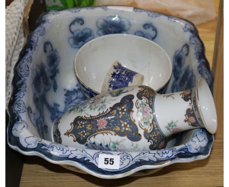 An Edwardian blue and white wash basin and three other pots