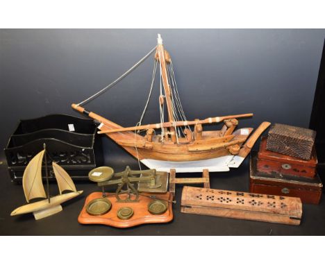 Treen - a set of unusual postal scales, with hinged plate; a letter rack; lacquered boxes; ship; etc