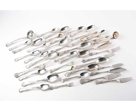 A quanity of silver king's pattern flatware of various dates and makers, comprising of ten dessert spoons, eleveen tea spoons