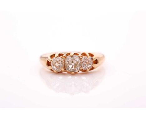 A late Victorian 18ct yellow gold and diamond ring, set with three old-cut diamonds of approximately 1.0 carats combined, siz