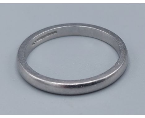 A Platinum wedding band, 4.1gms, ring size N 