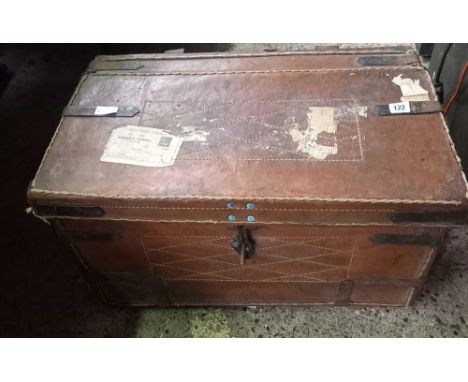 FIRST WORLD WAR OFFICERS LEATHER &amp; METAL TRUNK
